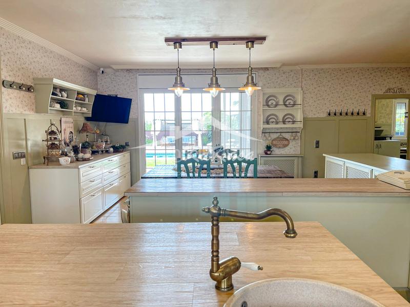 Foto e9ae8755-e082-4941-9d4f-056bbbca156b. Chalet con camino riscaldamento parcheggio piscina in Alpicat