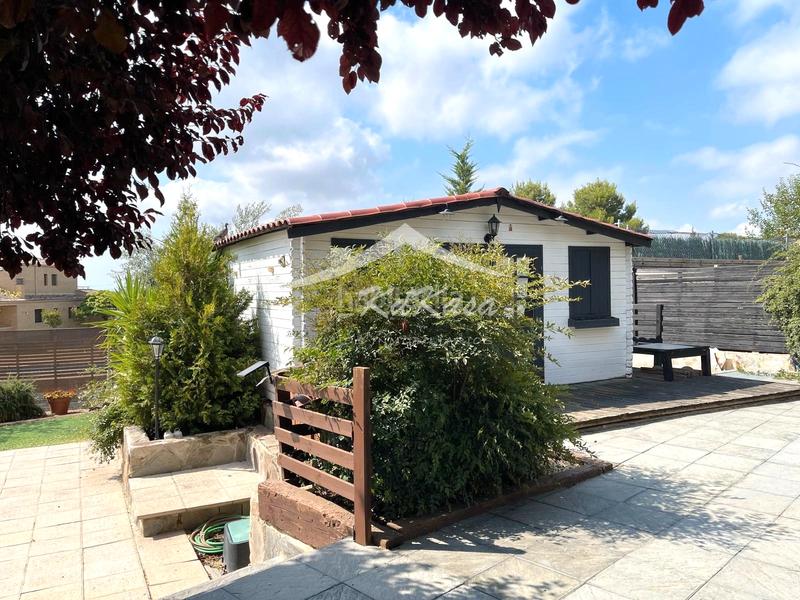 Foto eea195ee-5ad3-438a-8142-8d795b5b95de. Chalet con camino riscaldamento parcheggio piscina in Alpicat