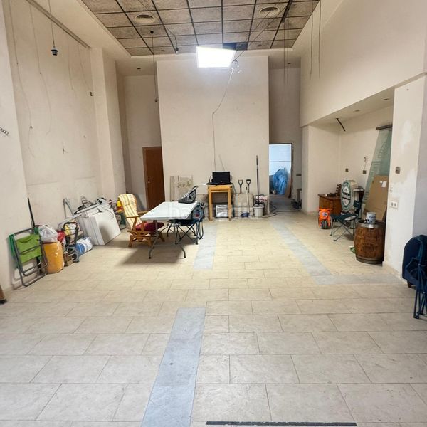 Foto 1dd60698-9275-485a-aa41-bc246ef2662e. Local comercial a Vall d´Uixó (la)