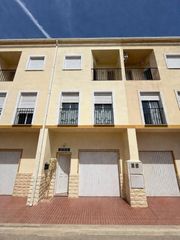 Miete Haus in Emperador. Amplia propiedad en museros, ideal para familias