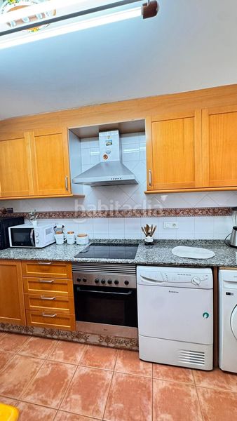 Foto 4703c2e5-512a-4a0c-944b-8afb5710860e. Casa adossada amb calefacció aparcament a La Barraca - Santigons Puçol