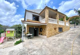 Xalet a Albalat dels Tarongers. Espectacular chalet con piscina y vistas a la montaña