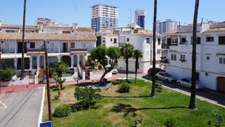 Penthouse  Play-puig poble blanc b1. Ático dúplex cerca del mar!