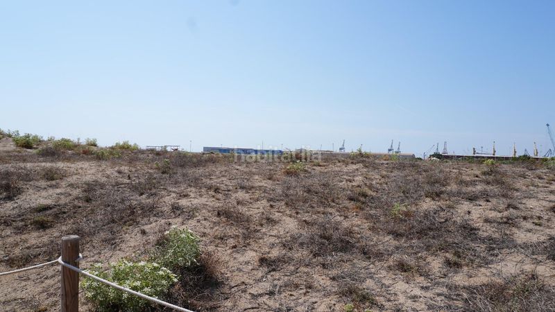 Foto 79fdf980-509e-4226-8e1d-c0c6cff740fd. Casa aparellada amb calefacció a playa puerto de Sagunto Sagunt