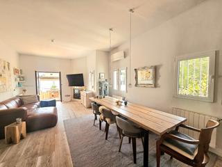 Casa pareada  Carrer de mnaco. Chalet familiar de 4 dormitorios en venta, cerca de colegios y d