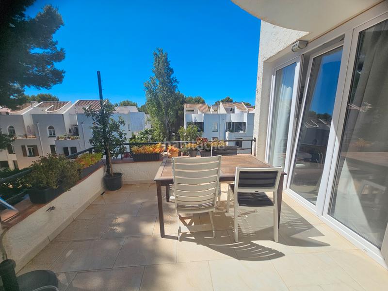 Foto 3b9fd6fc-4a4f-4fff-94af-38fe57c6ea69. Casa a schiera con camino parcheggio piscina in Sol de Mallorca Calvià