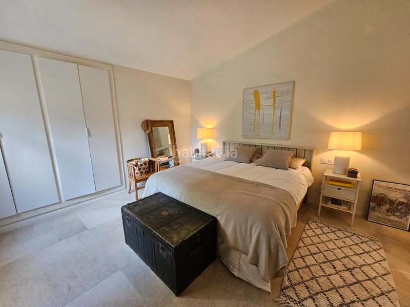 Foto 0f3ece5f-8db2-4ff3-b32e-8c44c32fcb78. Chalet villa moderna con vistas a la zona verde en Calvià