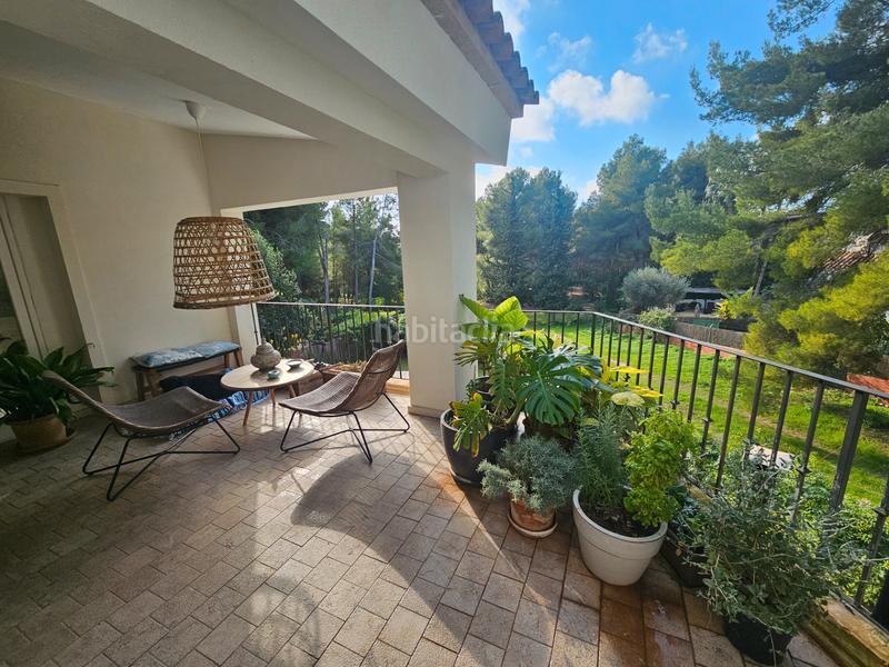 Foto ab407c84-2910-4a64-a207-5f210a2faad1. Chalet villa moderna con vistas a la zona verde en Calvià