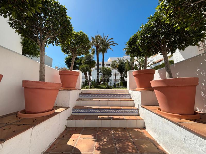 Foto 69e497dd-12f1-4571-b8a6-92dc03da28f4. Appartamento con parcheggio piscina in Nueva Andalucía centro Marbella