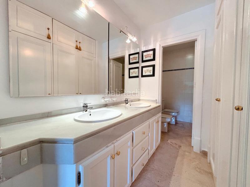 Foto 1b0ac2cc-b173-4bca-a5b2-9ab985808afd. Etagenwohnung mit parking pool in Nueva Andalucía centro Marbella