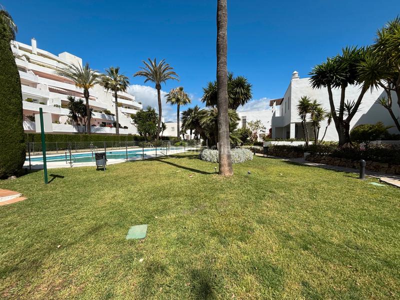 Foto 80901906-899d-4c14-8f09-aaac8f33866c. Etagenwohnung mit parking pool in Nueva Andalucía centro Marbella