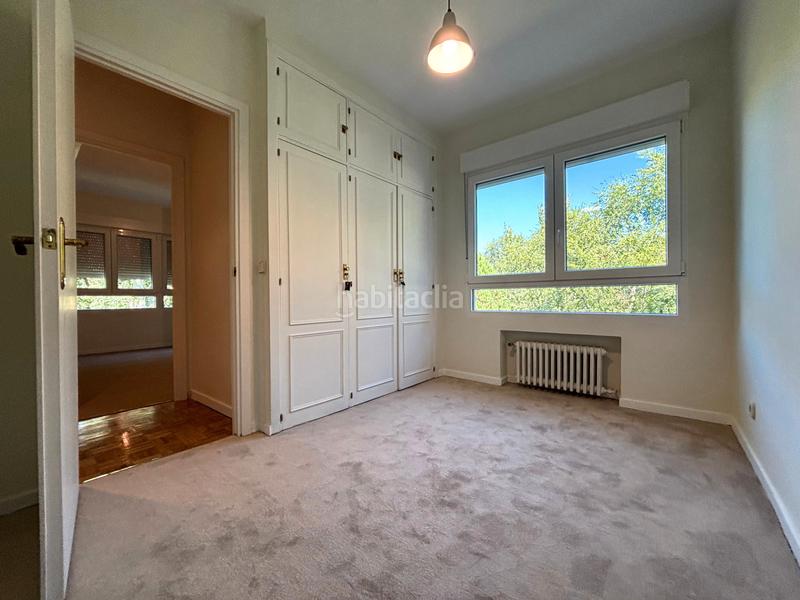 Foto f7695498-217d-44d0-92a1-4acb5c855186. Rent flat with fireplace parking pool in Fuentelarreina Madrid