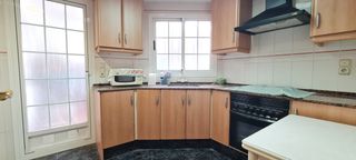 Appartamento  Carrer de paterna 5. Piso con terraza y reformado. exclusiva oportunidad en la zona c