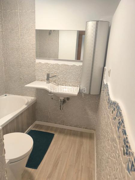 Foto 53dc35a2-9ae5-4553-8062-7c24c050d7be. Alquiler piso alquiler de vivienda en complejo residencial. 2 habitaciones, amueblado y superterraza. en Valencia