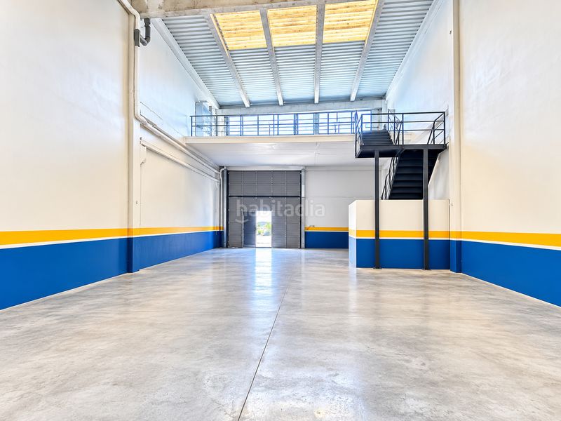 Foto 774fd829-4795-4770-8394-51dc4fea81a6. Nave industrial en calle la venta 11 nave industrial en meco – parque empresarial neinor henares construcción 2007 en Azuqueca de Henares
