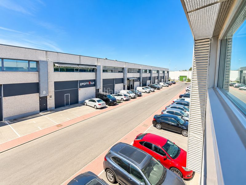 Foto af7f327e-c637-46da-bb7a-6c61f2d52c17. Nave industrial en calle la venta 11 nave industrial en meco – parque empresarial neinor henares construcción 2007 en Azuqueca de Henares