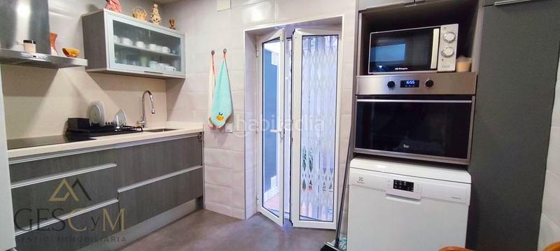 Foto 27cde431-fb42-43c8-bfb1-c79a93b0c2a0. Zweistöckige wohnung in Les Planes Hospitalet de Llobregat (L´)