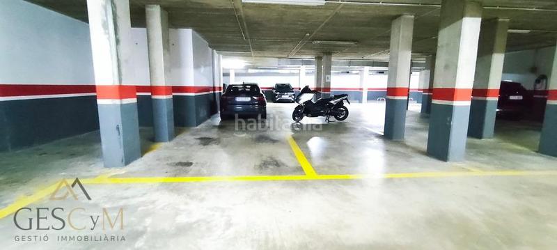 Foto e0dc444f-b0fd-4995-bea7-d86d01adabb3. Car parking in Centre Sant Joan Despí