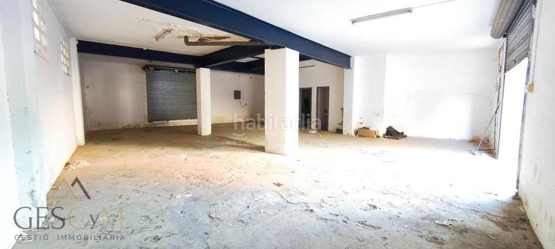 Foto e4f8ec47-ee08-4783-aac6-46c24d6a072f. Lloguer local comercial a Les Planes Sant Joan Despí