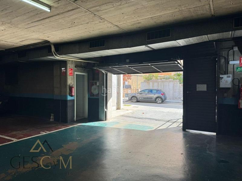 Foto a02455d6-5c1a-4a72-b80e-f5260b7b7dc7. Parking voiture dans Les Planes Sant Joan Despí