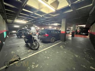 Aparcament cotxe a Les Planes. Parquing doble 2 coche y moto les planes