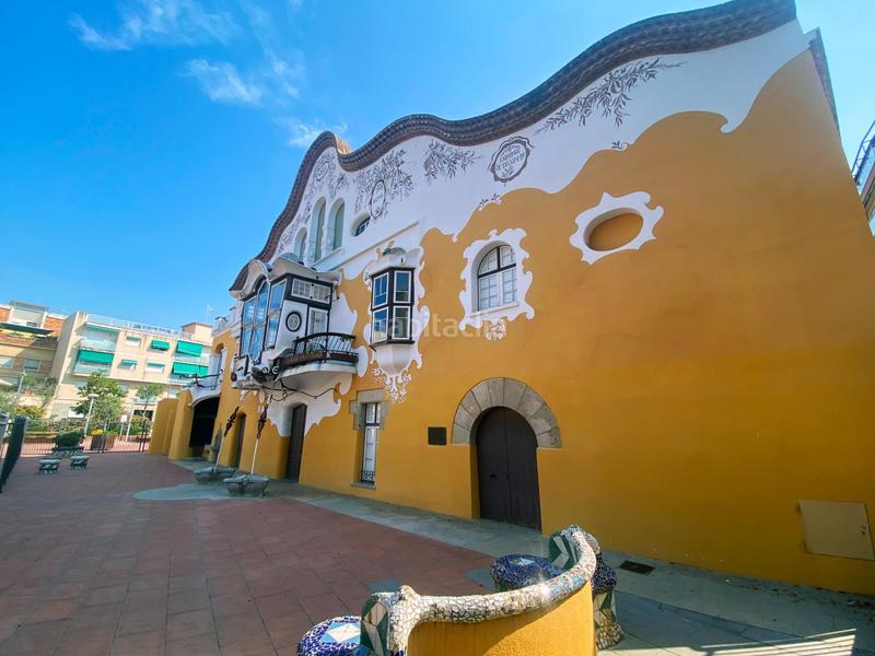 Foto dc2a5765-b93a-43b4-8f1f-082147065f99. Car parking in Centre Sant Joan Despí