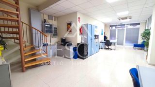 Local Comercial a Sant Joan-TV3. Venta local duplex zona tv3