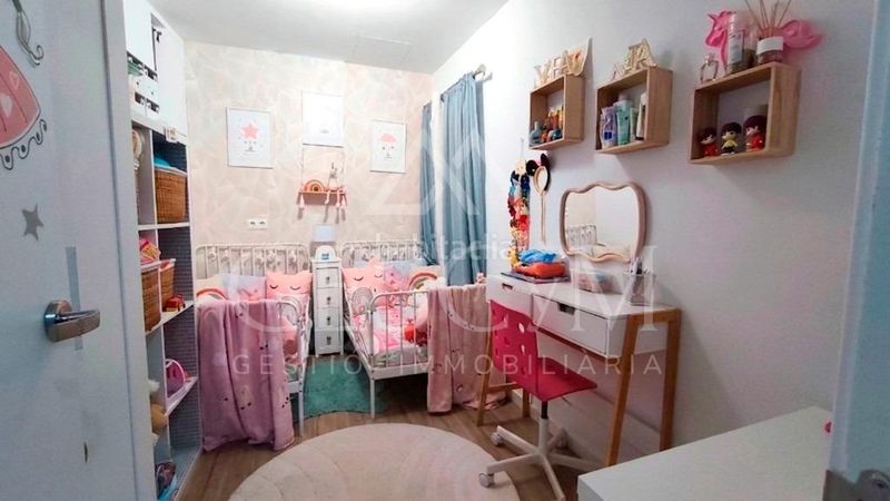 Foto cb55b7e6-f7ee-4767-b480-583a1018a0d1. Pis a Centre Sant Joan Despí