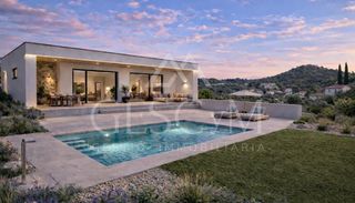 Casa in Torrelles de Llobregat. Casachalet en torrelles de llobregat