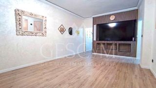 Pis a Centre. Piso con patio  en el centro de sant joan desp�