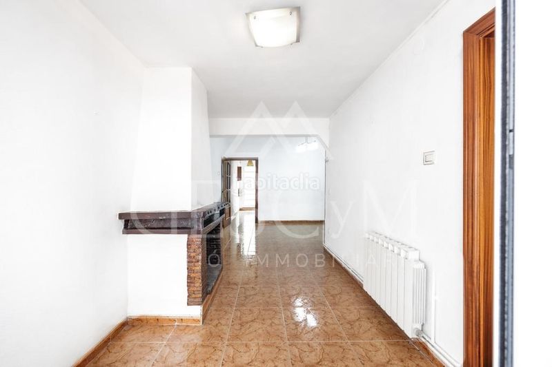 Foto 61226894-0c18-4c83-bd1e-f035e2866595. Casa adossada amb calefacció a Serra d'en Camaró Sabadell