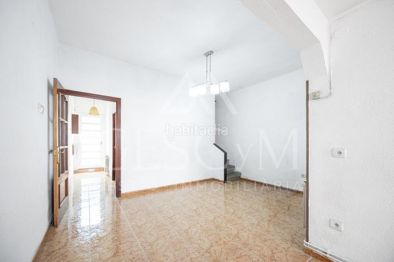 Foto c8b9cb1d-d6b9-471b-93c9-596f471e6d35. Casa adossada amb calefacció a Serra d'en Camaró Sabadell
