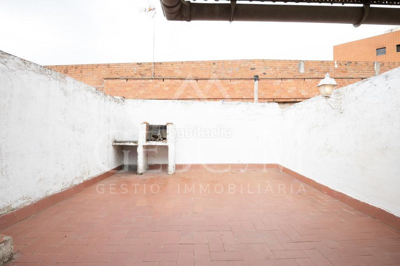 Foto d15a0de5-f369-4b9c-a296-73c08fcd4bb5. Casa adossada amb calefacció a Serra d'en Camaró Sabadell