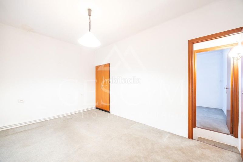 Foto dccf2700-5cdc-430a-947d-b0014e490623. Casa adossada amb calefacció a Serra d'en Camaró Sabadell