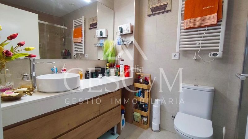 Foto 117a1412-b20b-4e3e-99e1-7dd6d7cc6cb1. Planta baixa amb calefacció piscina a Pallejà