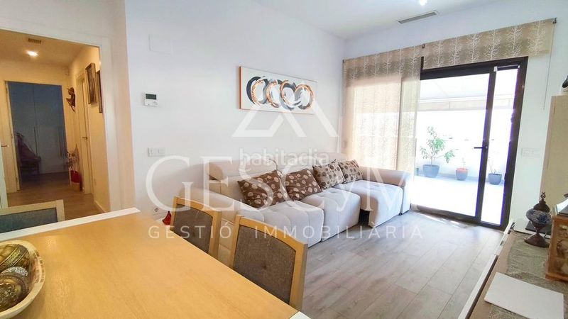 Foto 84632d09-c851-461b-9154-7fae2ed31e95. Planta baixa amb calefacció piscina a Pallejà