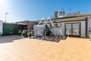 Àtic  Pasaje vista alegre. Ático reformado con terraza de 120m2 en santa perpetua de mogoda