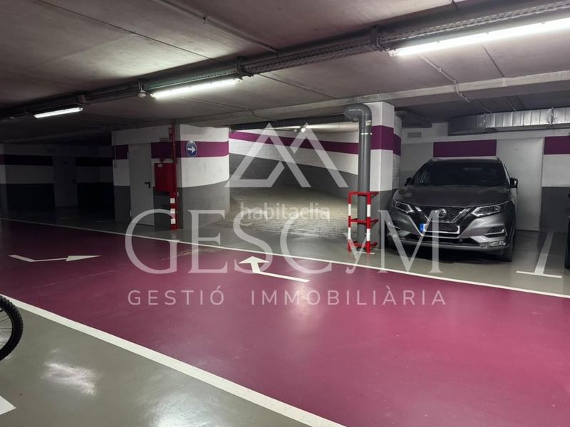 Foto 72994f4c-3966-4ba6-bf3b-066813cb9091. Autoparkplatz in Fontsanta-Fatjó Cornellà de Llobregat