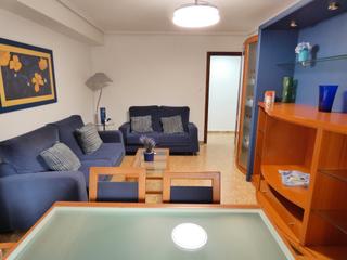 Miete Etagenwohnung in Carrer de motilla del palancar 15. Vivienda junto a la avenida de alfahuir.