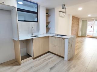 Miete Etagenwohnung in Avenida de la magdalena 54. Vivienda reformada y con terraza.