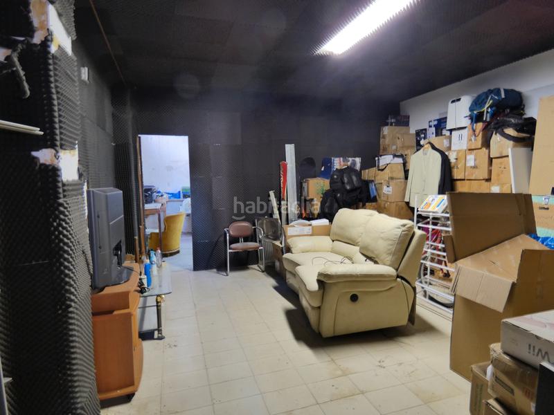 Foto 81d8896a-2e27-47b2-8923-f51bdbd97e79. Alquiler local comercial en camino maestro serrano 15 empieza tu nuevo negocio aqui. en Alboraya