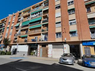 Location Local commercial à Camino maestro serrano 15. Empieza tu nuevo negocio aqui.