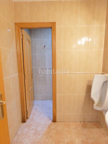 Foto e6b879c4-449e-4c8f-b716-cd875eff23b8. Lloguer local comercial a carrer marià benlliure 14 a Tavernes Blanques