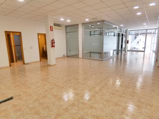 Business premise in Carrer Marià Benlliure 14