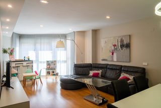 Flat  Avinguda de l'orxata 25. El piso de tus sueños con 2 plazas de garaje y trastero está en