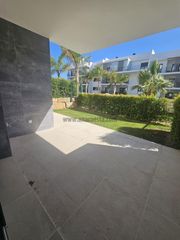 Apartament a Carlos Cano 16