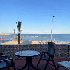 Casa  Paseo malecon del pr. Casa en garrucha oportunidad para reformar con espectaculares vi