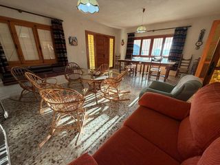 Casa en Las Lomas - Las Yucas. Amplia y luminosa vivienda antes de llegar a los arejos de �guil