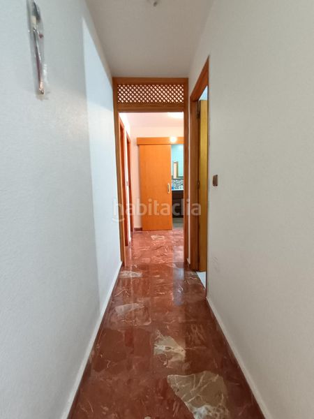 Foto f2cf58ea-c51d-41fe-a50a-296c2e32bd58. Pis a Casco Antiguo Águilas