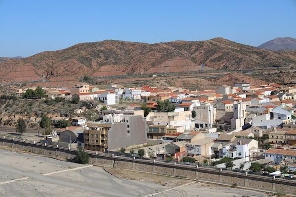 Foto ef4e10c4-c16a-40b0-a137-4356539f14d1. Casa amb aparcament a Puerto Lumbreras